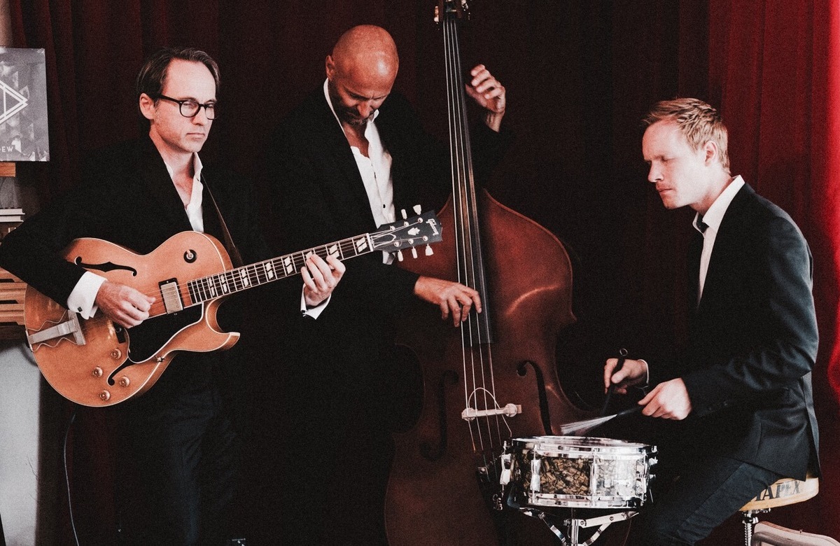Oslo Jazzforum presenterer: Asle Røe trio